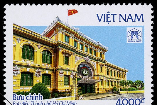 Vẻ đẹp tòa nhà Bưu điện TP. Hồ Chí Minh trên tem Bưu chính