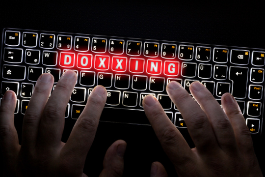 Doxing: Từ trả thù kỹ thuật số đến kinh doanh tội phạm