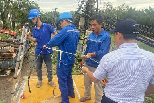 Bộ TT&TT tiếp tục chỉ đạo khẩn về đảm bảo thông tin liên lạc ứng phó mưa lũ