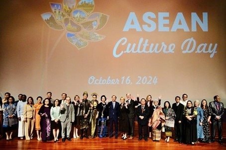 Phát triển văn hoá “ASEAN vì tất cả mọi người”