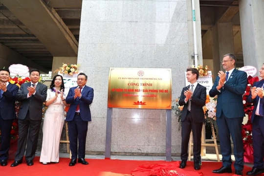 Chính thức vận hành thương mại đoạn trên cao đường sắt đô thị Nhổn - Ga Hà Nội