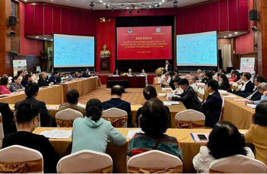 Phát huy tiềm năng, vai trò, kinh nghiệm của người cao tuổi tham gia đẩy mạnh chuyển đổi số, chuyển đổi xanh