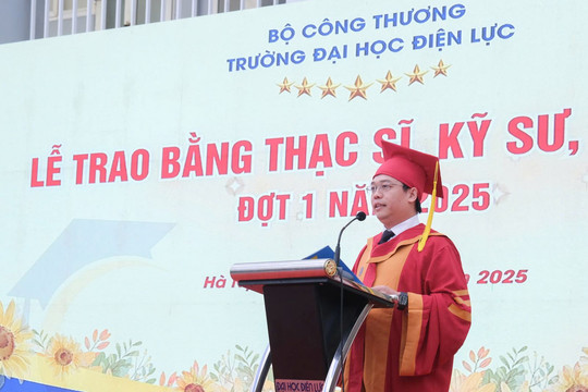Trường Đại học Điện lực: Hơn 900 tân thạc sỹ, kỹ sư, cử nhân được nhận Bằng tốt nghiệp năm 2025