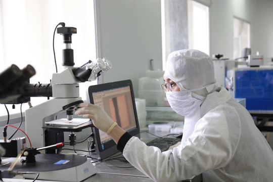 Đại học Quốc gia Hà Nội góp phần vào sự phát triển ngành công nghiệp bán dẫn và vật liệu tiên tiến