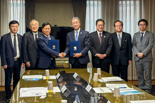 Đại học Quốc gia Hà Nội và Đại học Tokyo ký kết hợp tác nghiên cứu và đào tạo