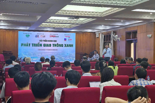 Đẩy mạnh ứng dụng công nghệ phát triển giao thông xanh