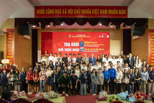 Triển lãm ảnh và tọa đàm giới thiệu sách: Thông điệp về giá trị hòa bình của dân tộc