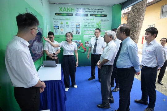 Ứng dụng AI toàn diện: Hành trình đổi mới sáng tạo không ngừng tại Rạng Đông