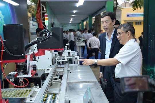 Rạng Đông làm chủ công nghệ, ứng dụng VGR vào dây chuyền sản xuất