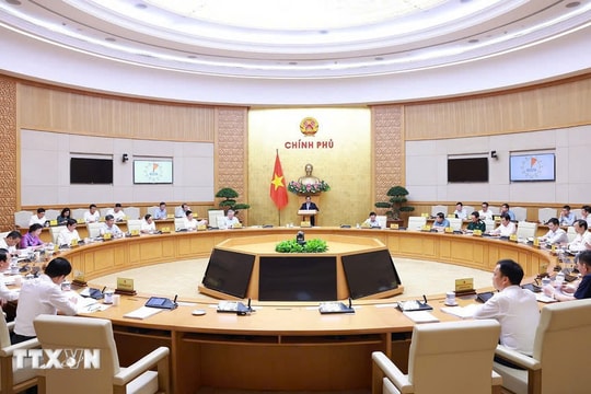 Đẩy mạnh phát triển công nghiệp chế biến, chế tạo, công nghiệp hỗ trợ