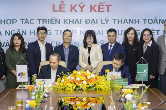 FPT Retail hợp tác cùng Vietcombank triển khai mô hình đại lý thanh toán
