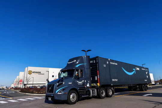 Amazon ứng dụng AI để cải thiện các dịch vụ kho vận và giao hàng