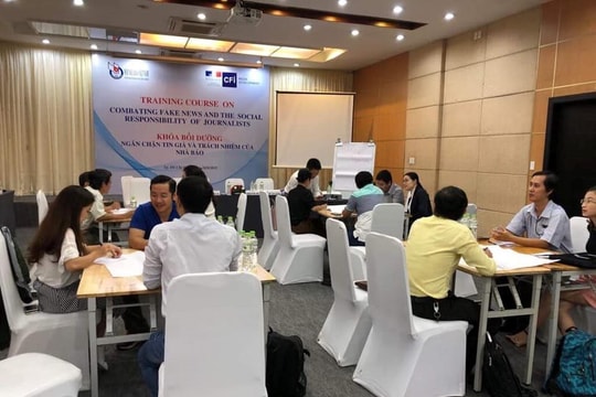 Một số giải pháp tăng cường đào tạo kỹ năng xác minh thông tin, phản bác tin giả