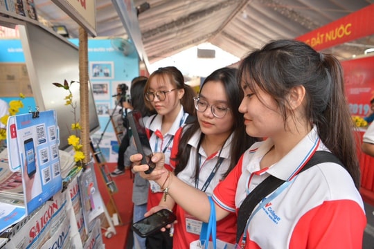 Trao đổi chuyên sâu về báo chí ứng dụng công nghệ tại Hội Báo toàn quốc 2025