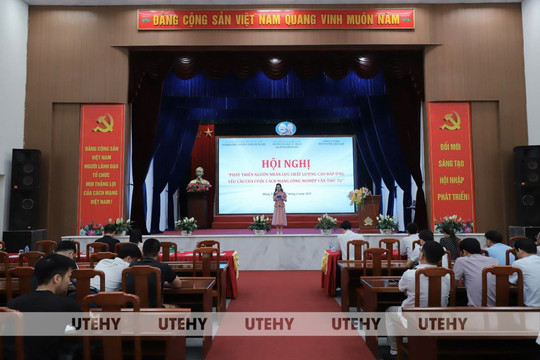 Phát triển nguồn nhân lực chất lượng cao đáp ứng yêu cầu của cuộc Cách mạng công nghiệp 4.0