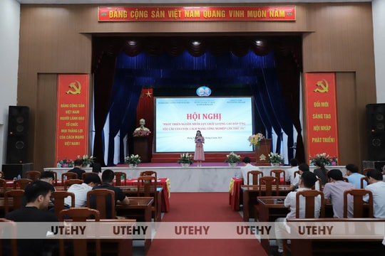 Phát triển nguồn nhân lực chất lượng cao đáp ứng yêu cầu của cuộc Cách mạng công nghiệp 4.0