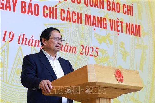 Thủ tướng: Chính phủ cảm ơn và luôn lắng nghe, chia sẻ, tạo điều kiện cho báo chí hoạt động thuận lợi