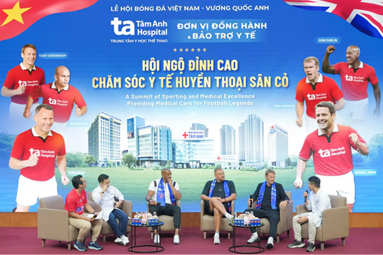 Huyền thoại Manchester Reds giao lưu, trải nghiệm y học thể thao đỉnh cao tại Bệnh viện Tâm Anh