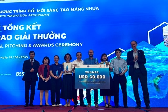 Trao Giải thưởng Chương trình đổi mới sáng tạo về nhựa
