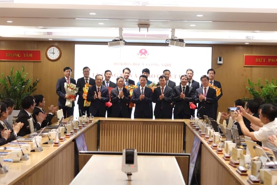 Bộ Khoa học và Công nghệ công bố và trao quyết định bổ nhiệm lãnh đạo 3 đơn vị