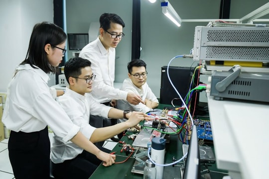 Thu hút nhân tài công nghệ cao phục vụ Nhà nước