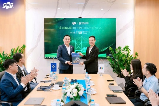 FPT và Vinafco hợp tác phát hành Báo cáo Phát triển bền vững 2024 theo Tổ chức Sáng kiến Báo cáo toàn cầu
