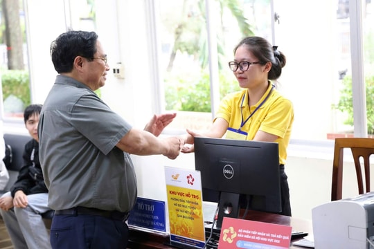Thủ tướng ghi nhận vai trò của Bưu điện trong triển khai chính quyền hai cấp
