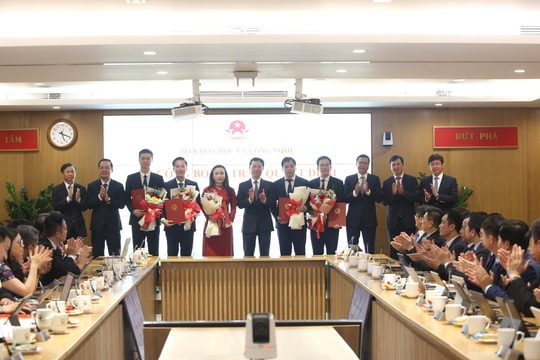 Bộ KH&CN bổ nhiệm Chánh Văn phòng Bộ, Vụ trưởng Vụ KH-TC, Chủ tịch TĐC
