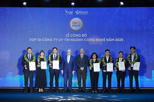 FSI lọt Top 10 công ty công nghệ cung cấp sản phẩm, dịch vụ chuyển đổi số uy tín lần thứ 5 liên tiếp
