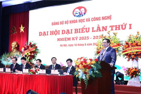 Thủ tướng Phạm Minh Chính: Mỗi đảng viên, cán bộ Bộ KH&CN phải là người dẫn dắt, đi đầu trong việc ứng dụng KHCN và chuyển đổi số