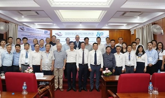 Công nghệ hiện đại trong thiết kế, xây dựng, vận hành và quản lý đường sắt tốc độ cao