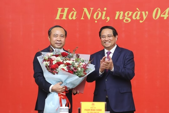 Thủ tướng trao quyết định bổ nhiệm Thứ trưởng Thường trực Bộ Khoa học và Công nghệ