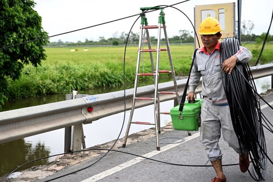 Viettel sẵn sàng ứng cứu thông tin, củng cố hạ tầng trước bão Bualoi