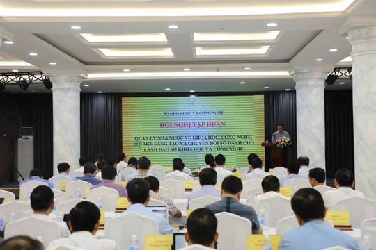 Tập huấn quản lý nhà nước về khoa học, công nghệ, đổi mới sáng tạo và chuyển đổi số