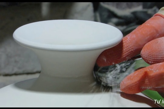 Bát Tràng ứng dụng công nghệ trong sản xuất gốm sứ