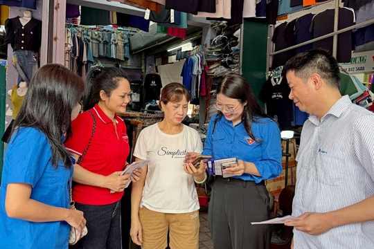 Thắp sáng tinh thần hiếu học bằng tri thức số