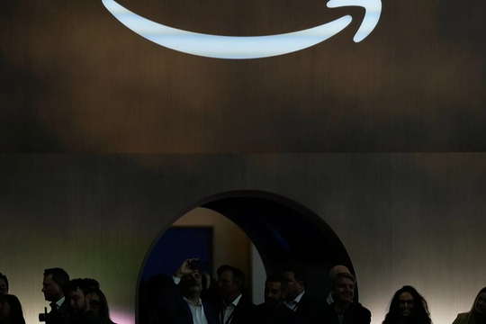 ‏Cuộc đua điện toán AI: OpenAI đổ 38 tỷ USD vào Amazon‏