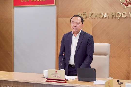 Đẩy nhanh xây dựng thể chế, thúc đẩy đổi mới sáng tạo và tiêu chuẩn thông minh