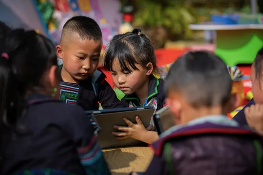 Cyber Peace 2025: Xây dựng lá chắn số bảo vệ trẻ em trực tuyến