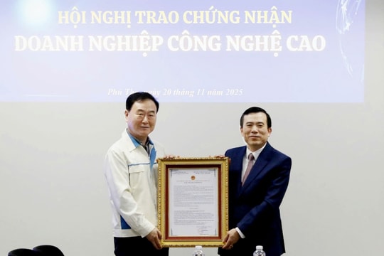 Trao giấy chứng nhận Doanh nghiệp công nghệ cao cho Công ty TNHH Công nghệ Namuga Phú Thọ