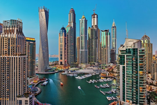 Dubai tăng tốc chuyển đổi dịch vụ công với AI