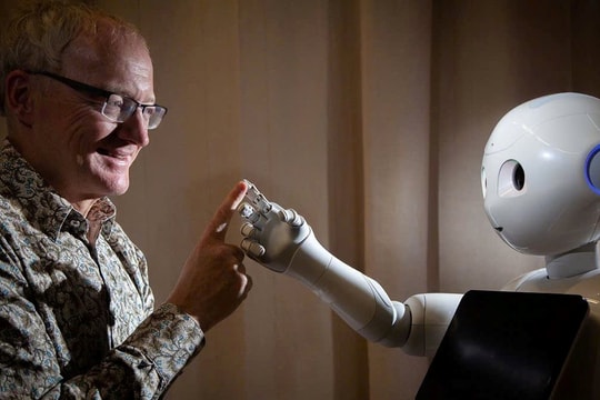 Tọa đàm VinFuture 2025 quy tụ các học giả hàng đầu bàn về đạo đức và an toàn AI