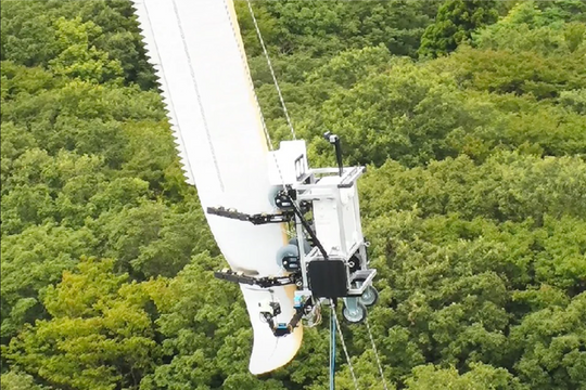 Nhật Bản ứng dụng AI và robot trong bảo trì hệ thống năng lượng gió