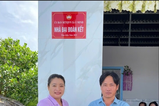 Xã U Minh, tỉnh Cà Mau: Bàn giao Nhà đại đoàn kết giúp người dân ổn định cuộc sống