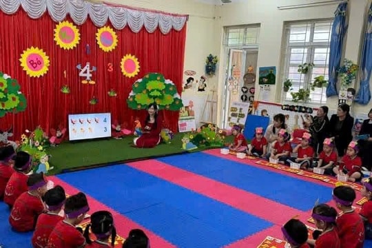 Giáo dục trong nông thôn mới: Không chỉ “đẹp vỏ”, mà phải “đầy ruột”