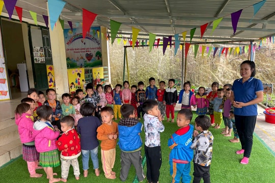 Giáo dục trong giảm nghèo: Bảo đảm cơ hội học tập để thoát nghèo bền vững