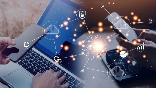 Malaysia chuyển đổi số các ngành truyền thống