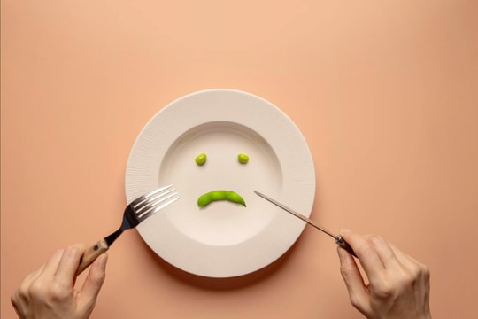 Rối loạn ăn uống có thể để lại di chứng sau cả thập kỷ