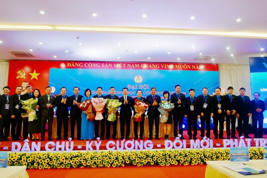 Bộ trưởng Nguyễn Mạnh Hùng: Công đoàn KH&CN Việt Nam phải chuyển từ đại diện bị động sang đại diện chủ động