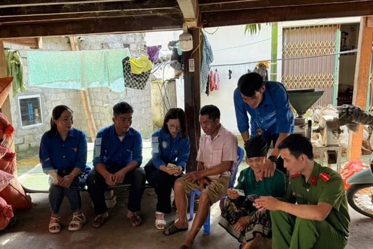 Tân Quang thúc đẩy chuyển đổi số, hiện đại hóa chính quyền phục vụ người dân